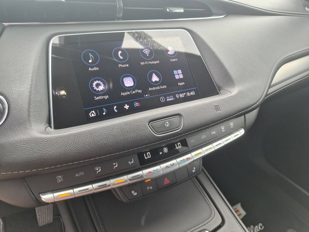 Used 2020 Cadillac XT4 Premium Luxury w/ Cold Weather Package FWD image 16