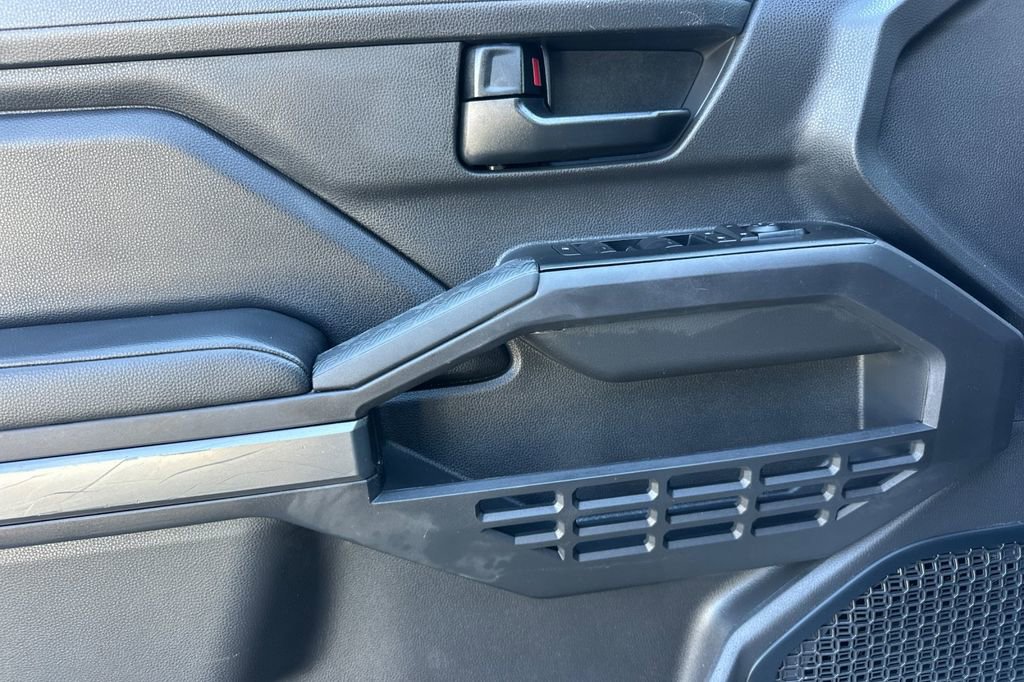 Used 2024 Toyota Tacoma SR5 w/ SR5 Upgrade Package image 11