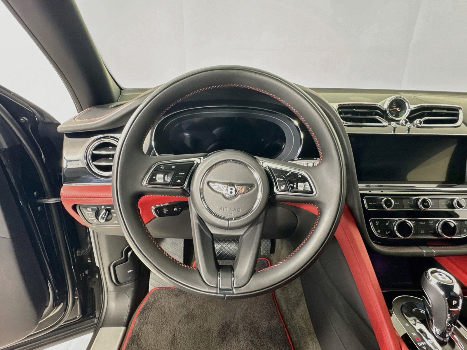 Certified 2023 Bentley Bentayga AWD/4WD image 13