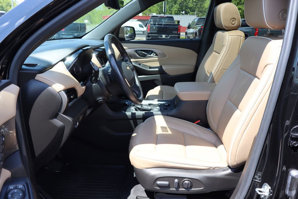 Used 2022 Chevrolet Traverse Premier AWD/4WD image 4