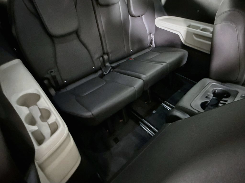 Used 2024 Kia Carnival SX Prestige FWD image 33