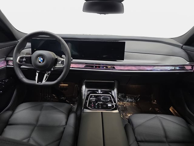 Certified 2026 BMW 740i xDrive AWD/4WD image 10