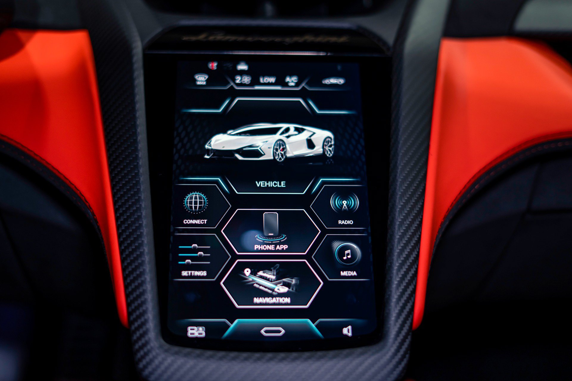 Used 2025 Lamborghini Revuelto AWD/4WD image 34