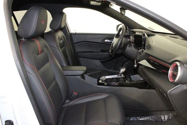 Used 2024 Chevrolet Trax RS w/ Driver Confidence Package image 14