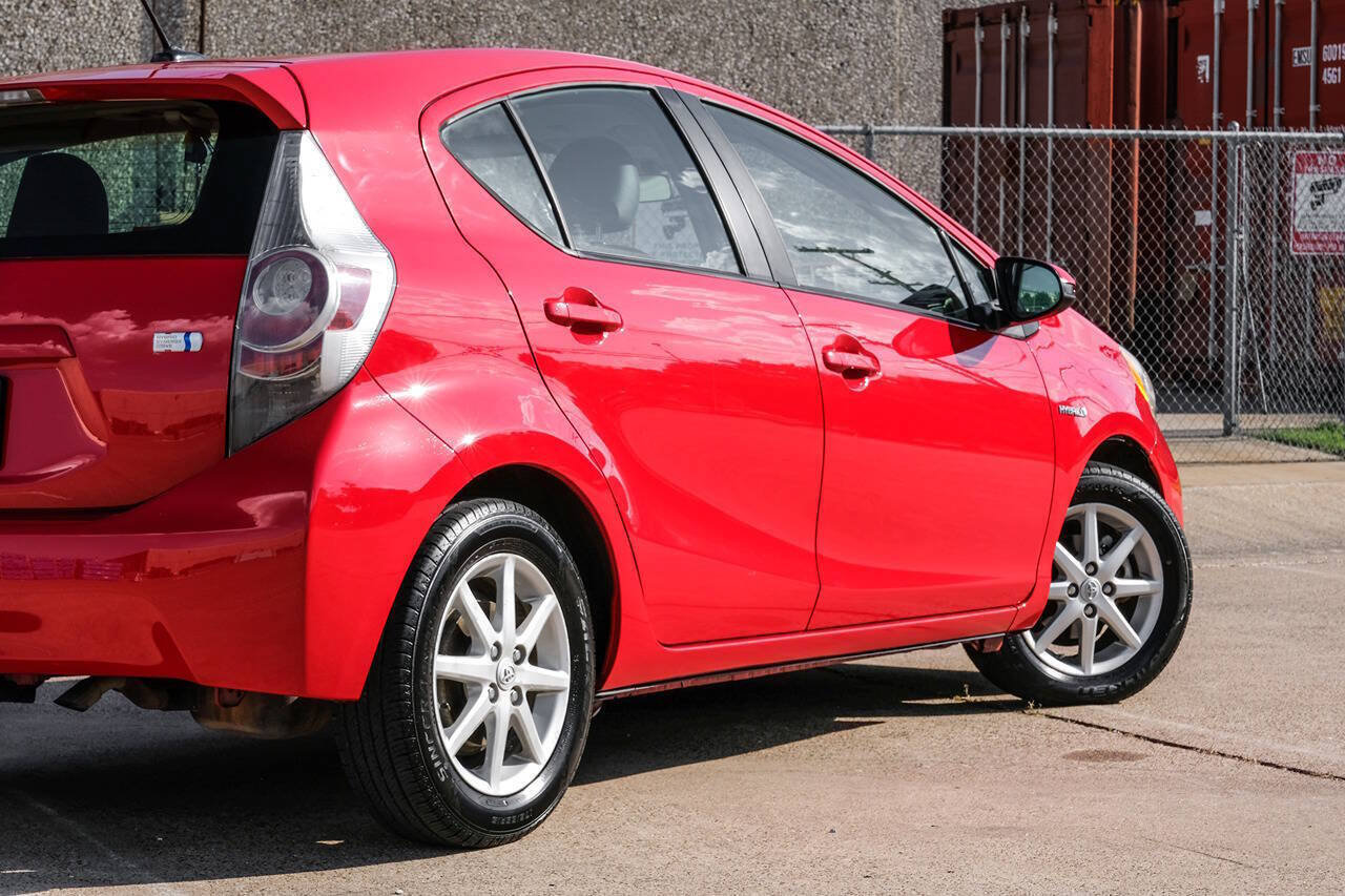 Used 2012 Toyota Prius C Four FWD image 12