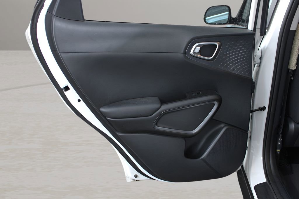 Used 2022 Kia Soul S FWD image 10