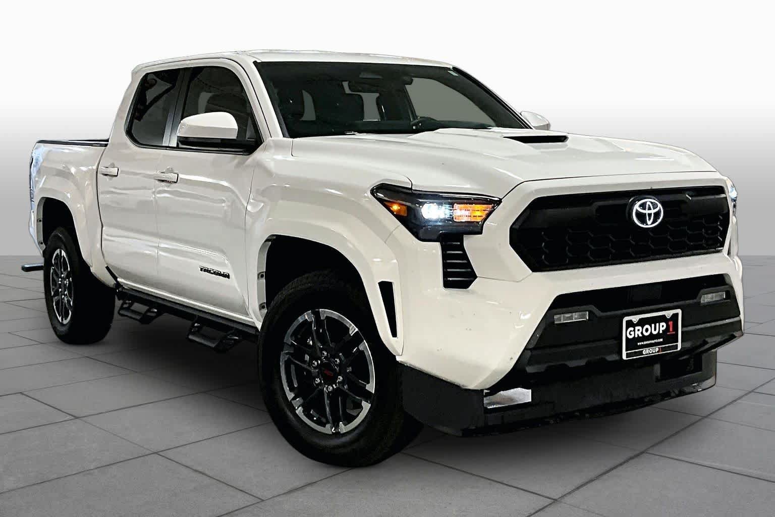 Used 2025 Toyota Tacoma TRD Sport RWD image 3