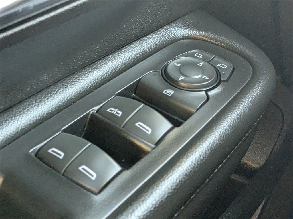 Used 2024 GMC Terrain SLE image 20