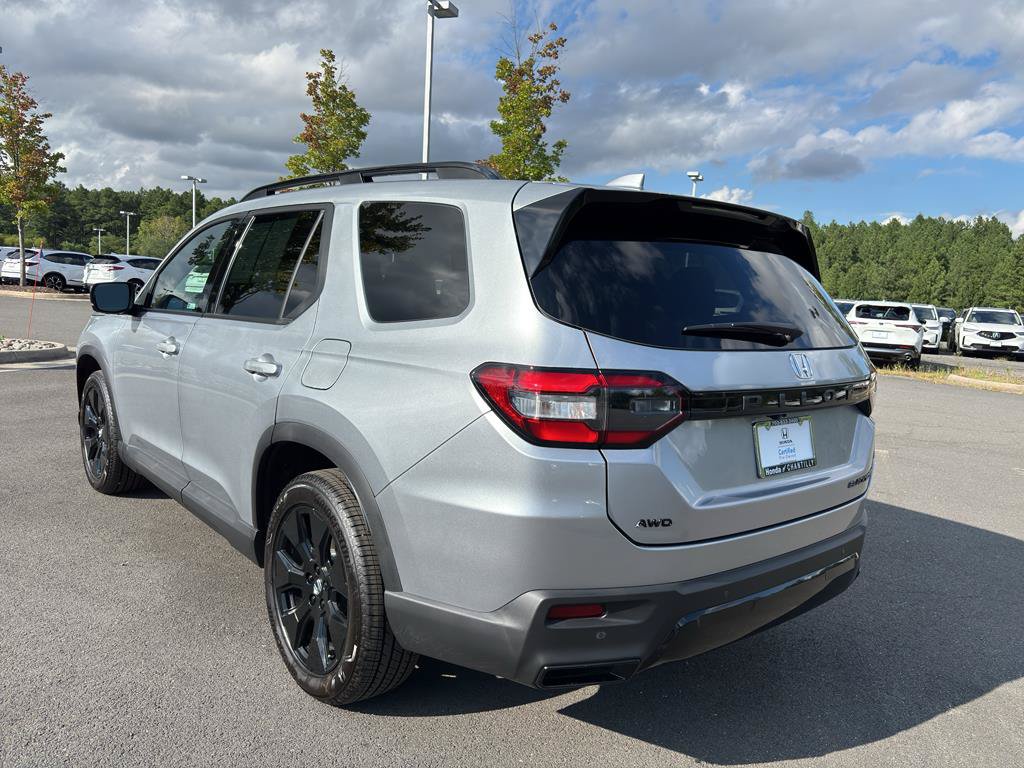 Certified 2026 Honda Pilot Black Edition image 5