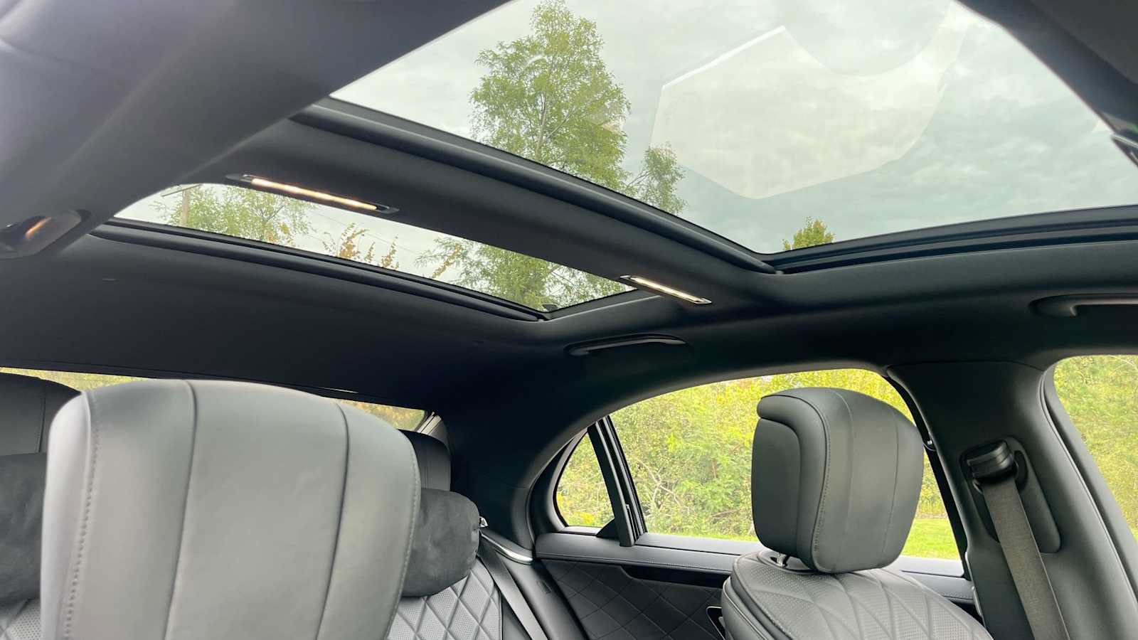 Certified 2021 Mercedes-Benz S 500 4MATIC image 32