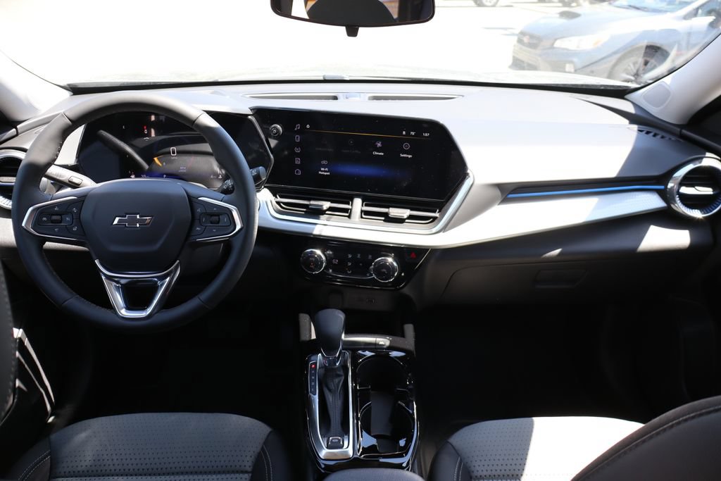 New 2026 Chevrolet Trax LT w/ Sunroof Package FWD image 36