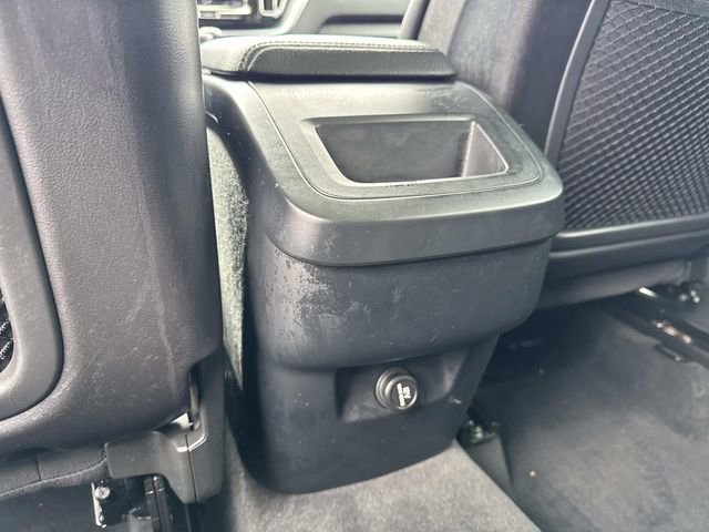 Used 2018 Volvo XC60 T6 Momentum w/ Convenience Package image 16