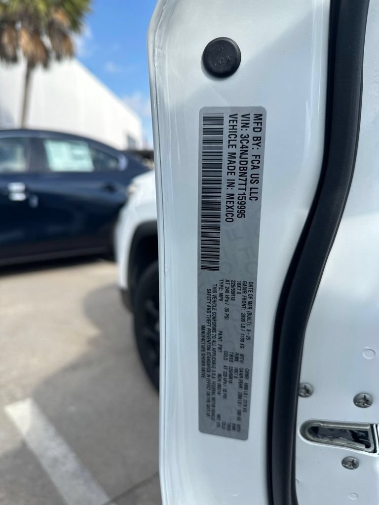 Used 2026 Jeep Compass Latitude AWD/4WD image 25