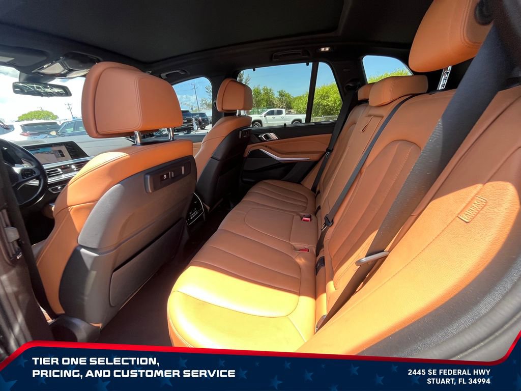 Used 2022 BMW X5 M50i w/ Parking Assistance Package AWD/4WD image 12