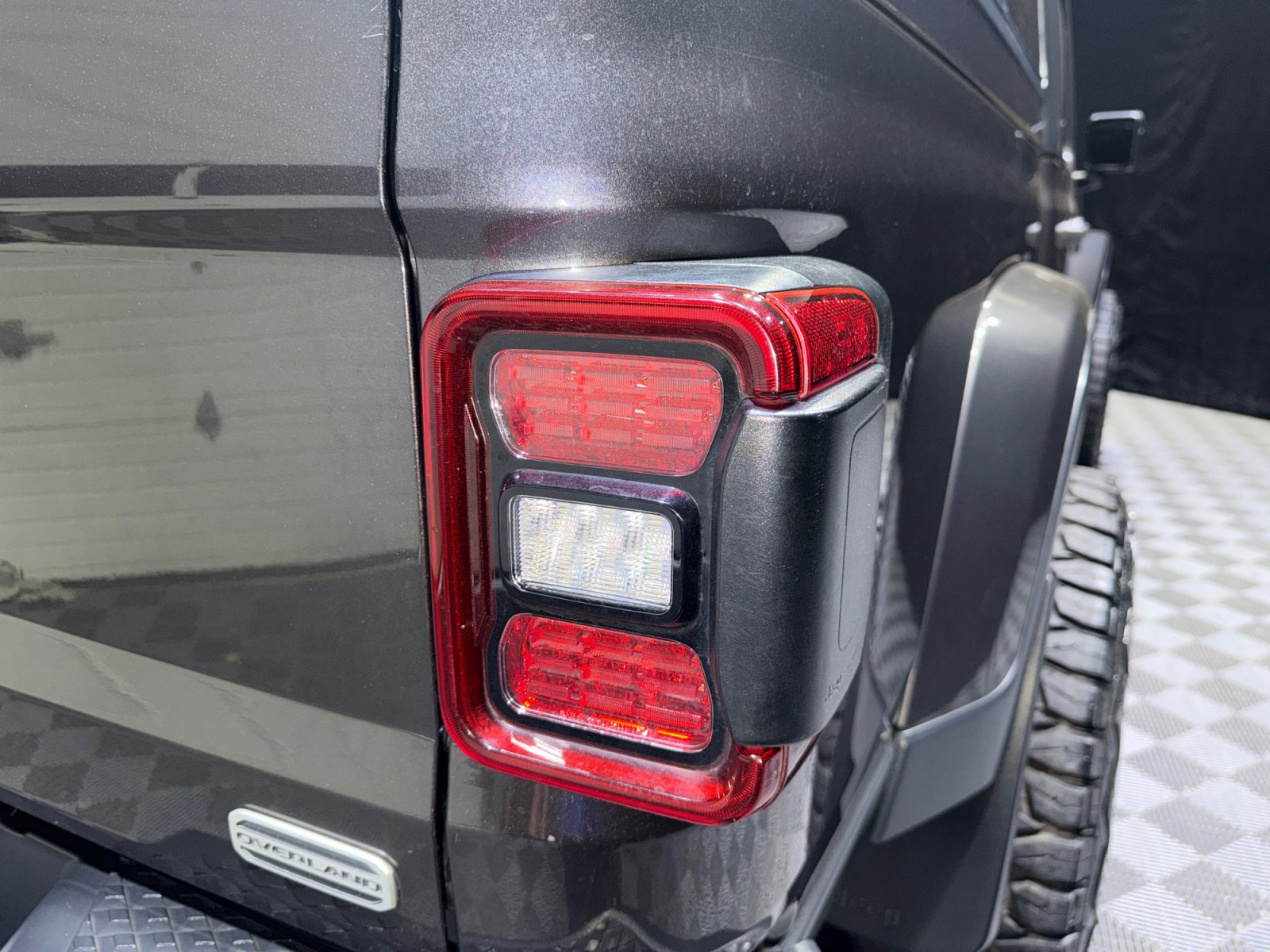 Used 2020 Jeep Gladiator Overland AWD/4WD image 32