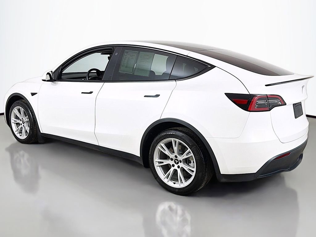 Used 2021 Tesla Model Y Long Range image 10