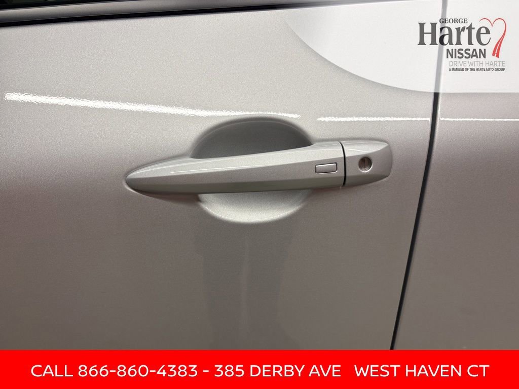 Certified 2025 Nissan Rogue SV image 41