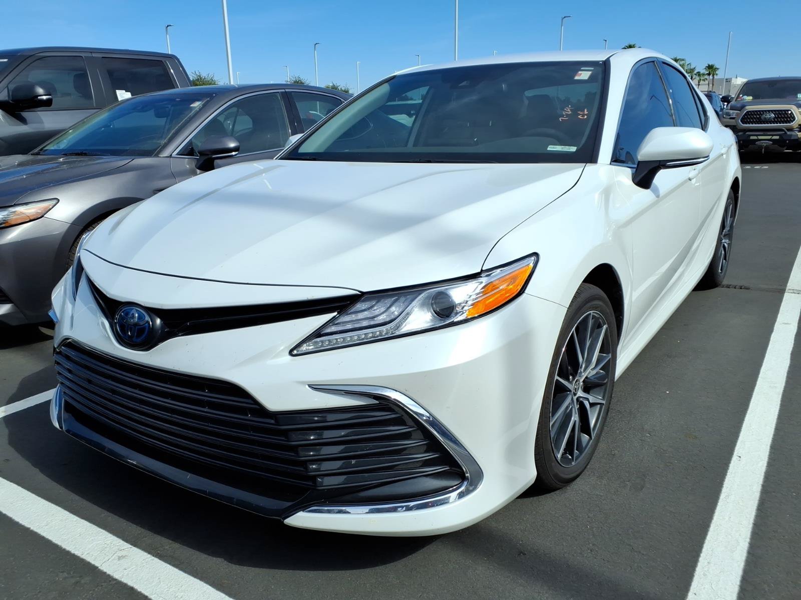 Used 2024 Toyota Camry XLE FWD image 2