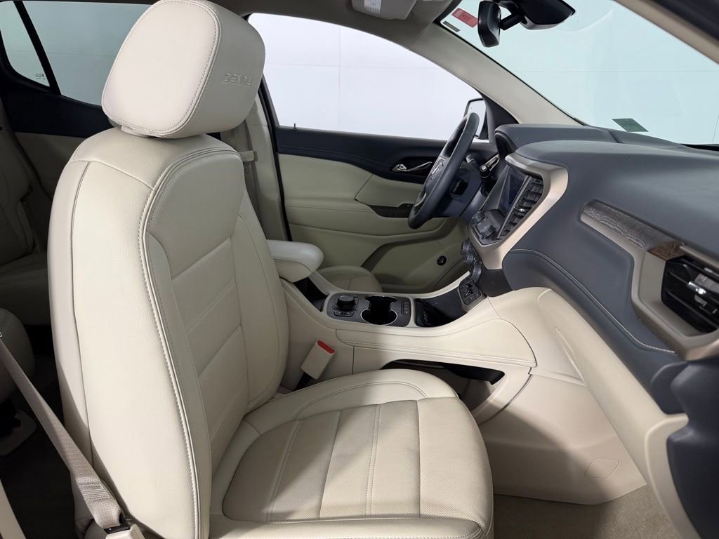 Used 2023 GMC Acadia Denali image 34