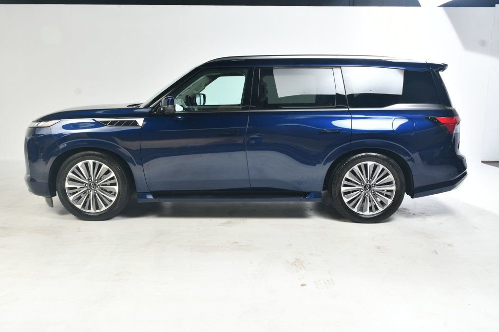 Used 2025 INFINITI QX80 Sensory image 3