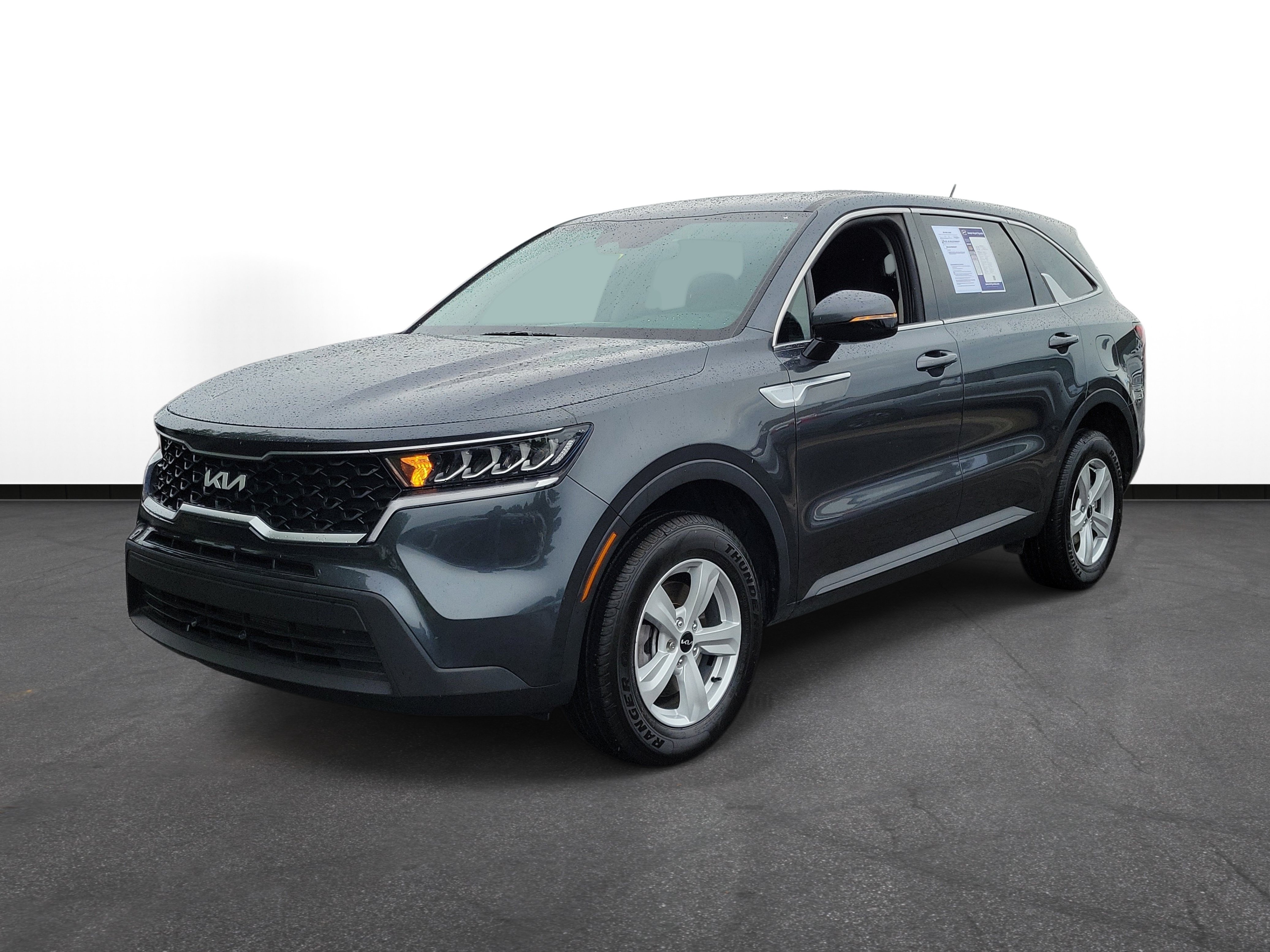 Used 2023 Kia Sorento LX AWD/4WD image 2