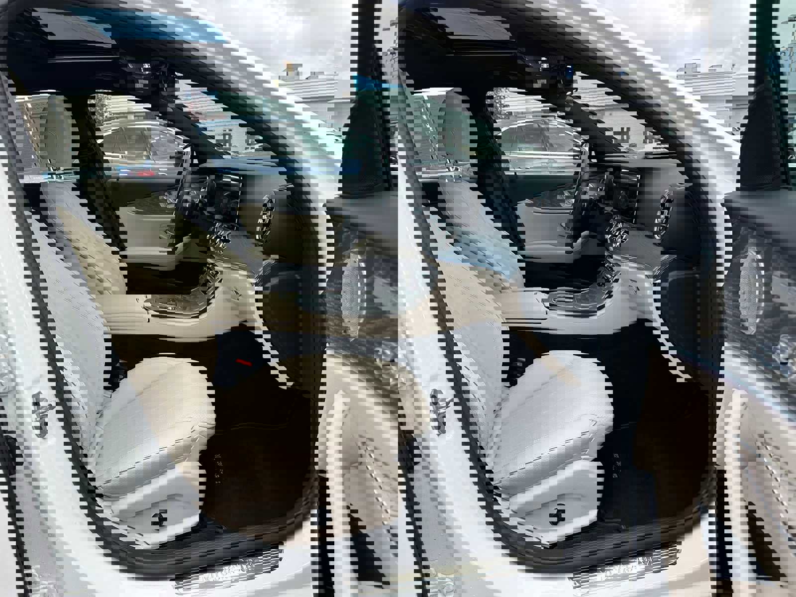 Used 2023 Mercedes-Benz E 350 4MATIC Sedan image 10