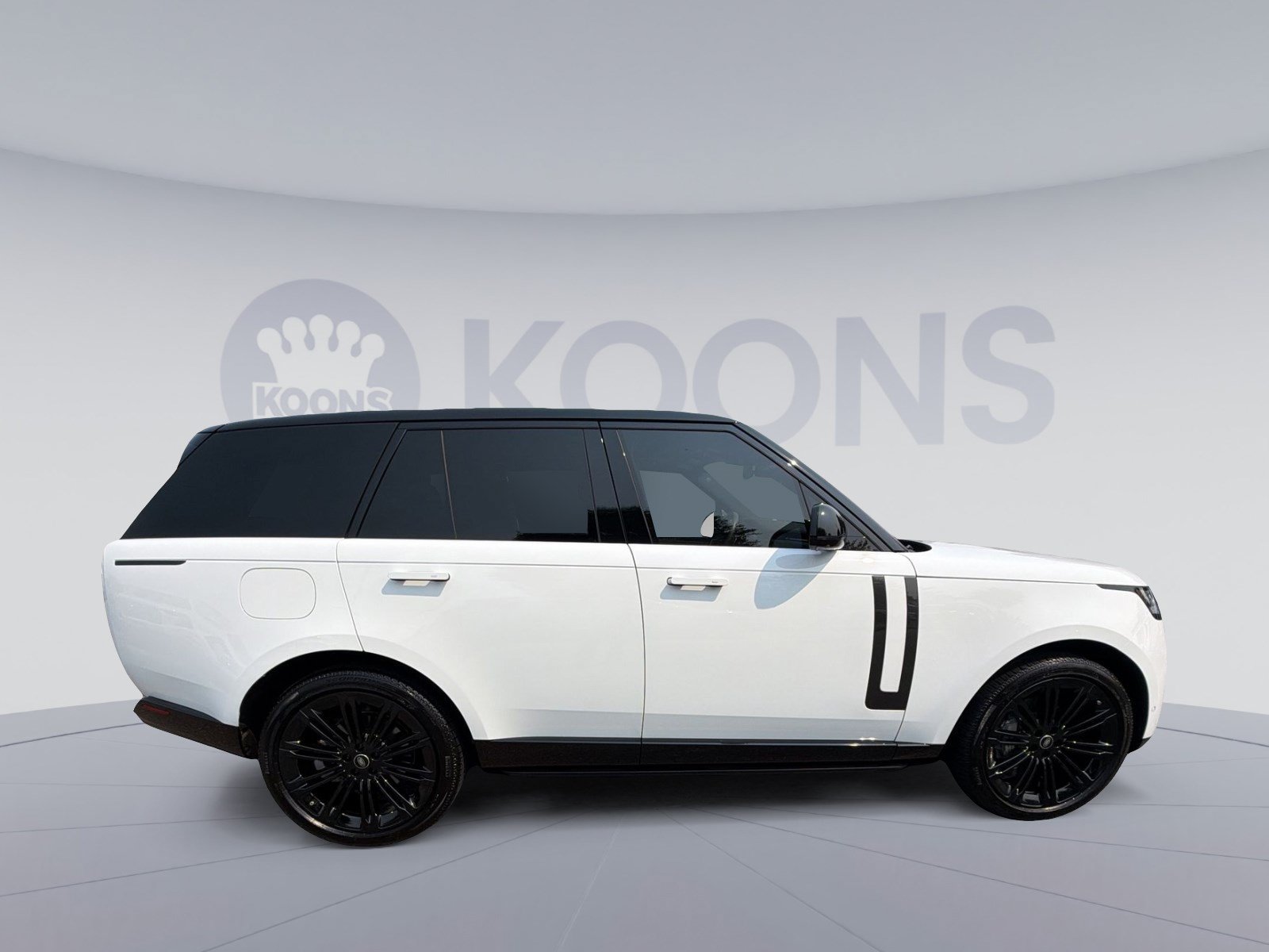 Used 2025 Land Rover Range Rover SE AWD/4WD image 8