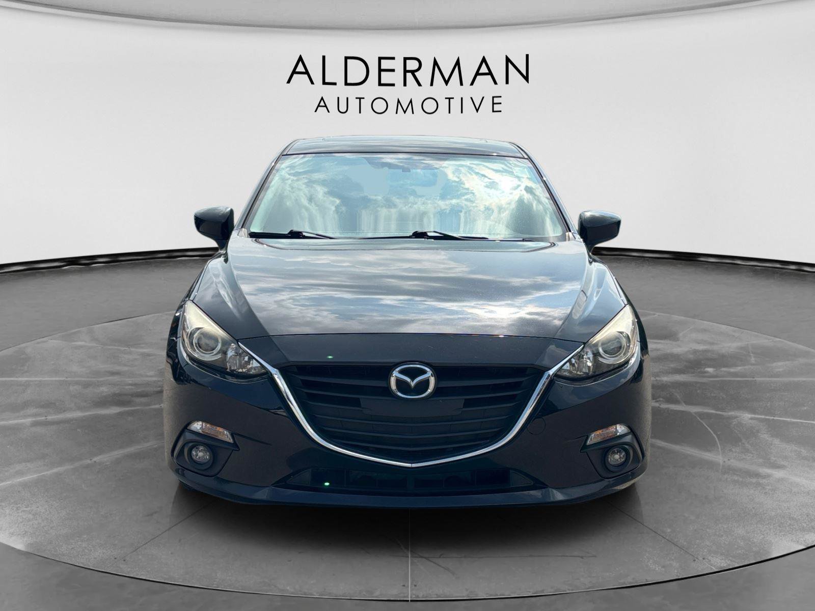 Used 2016 MAZDA MAZDA3 i Touring w/ Popular Equipment Package FWD image 8