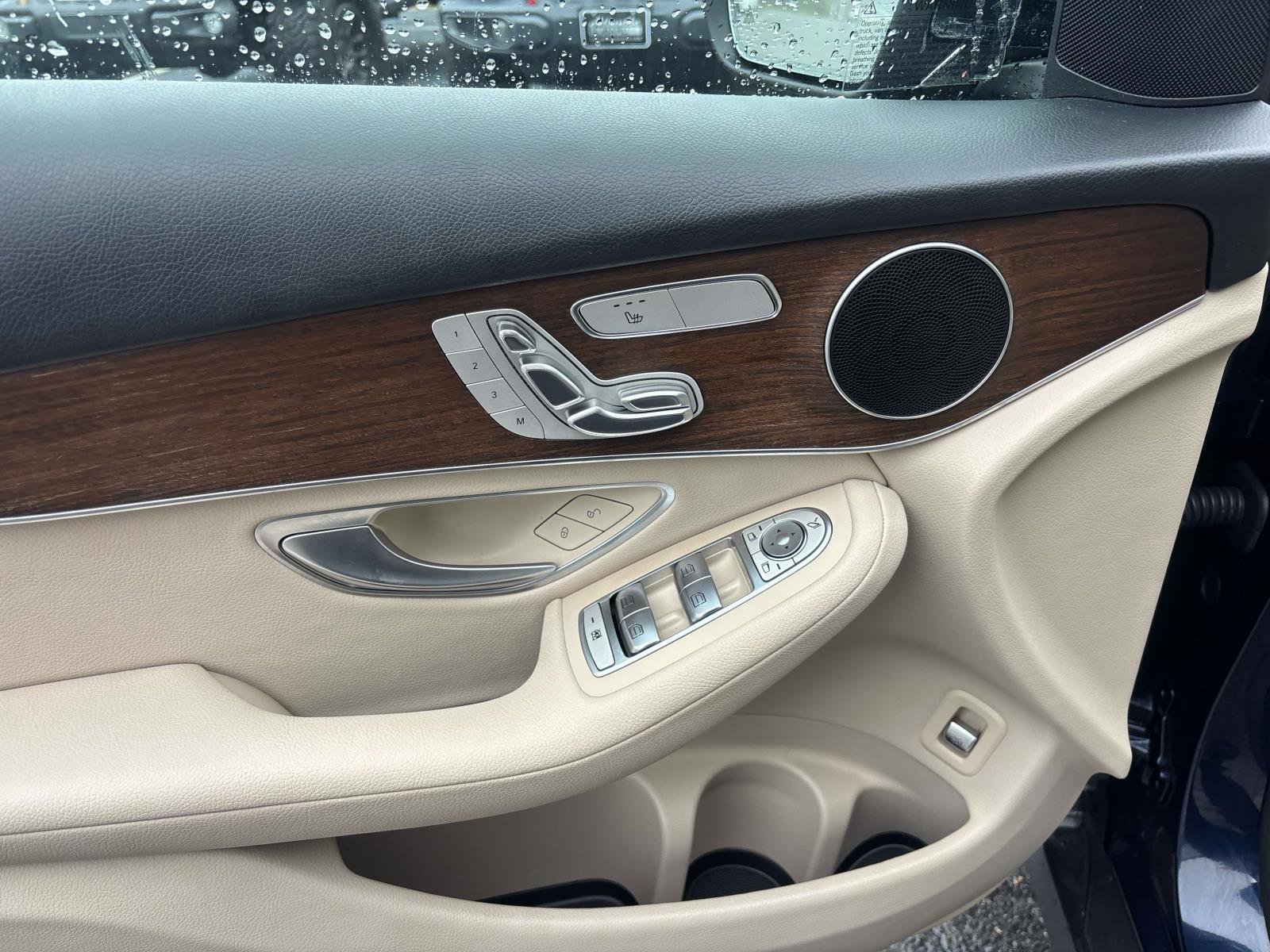 Used 2021 Mercedes-Benz GLC 300 4MATIC image 18