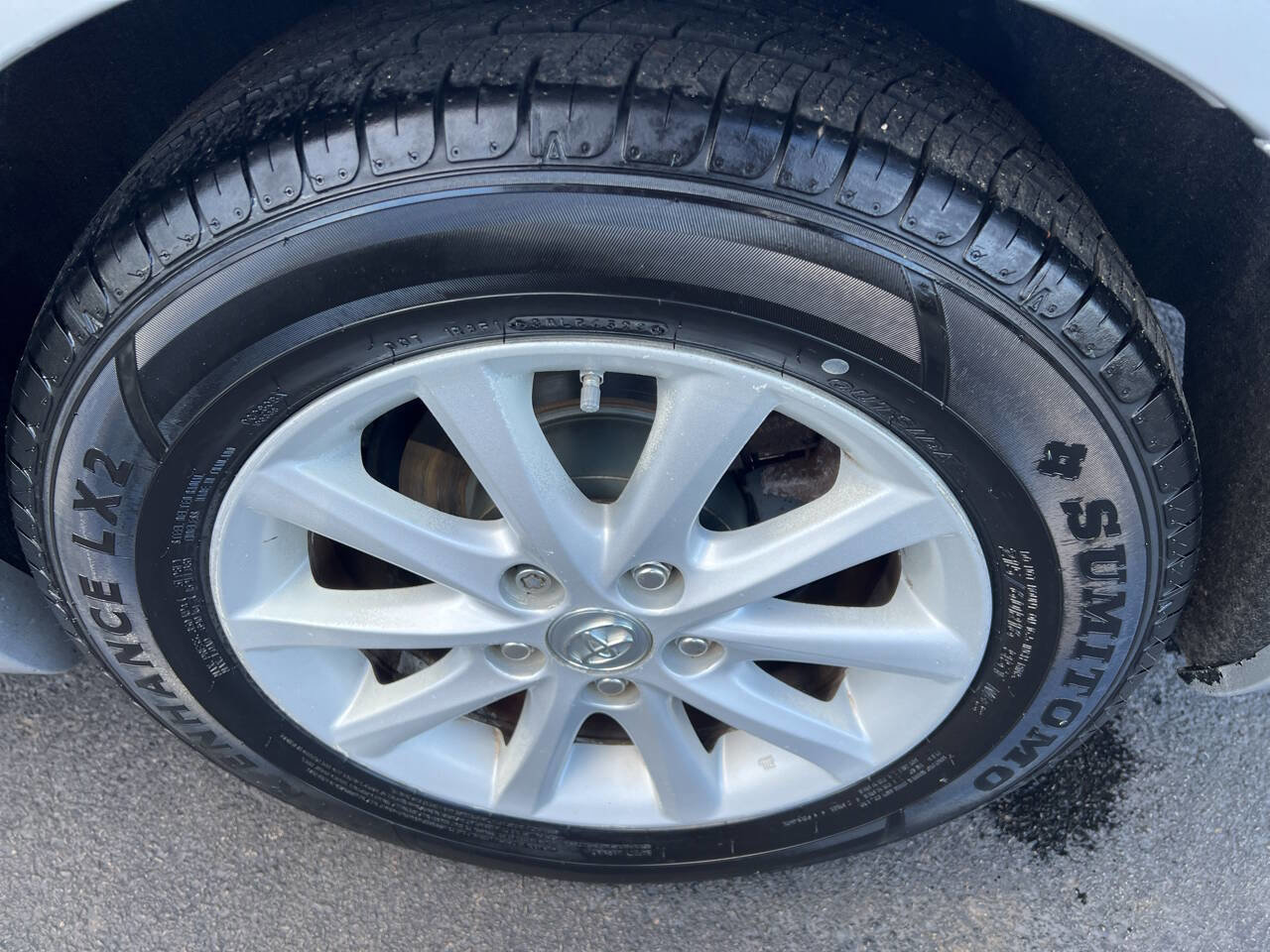 Used 2010 Toyota Camry XLE FWD image 7