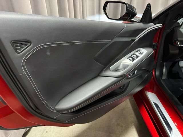 Used 2021 Chevrolet Corvette Stingray Convertible w/ Z51 Performance Package RWD image 12
