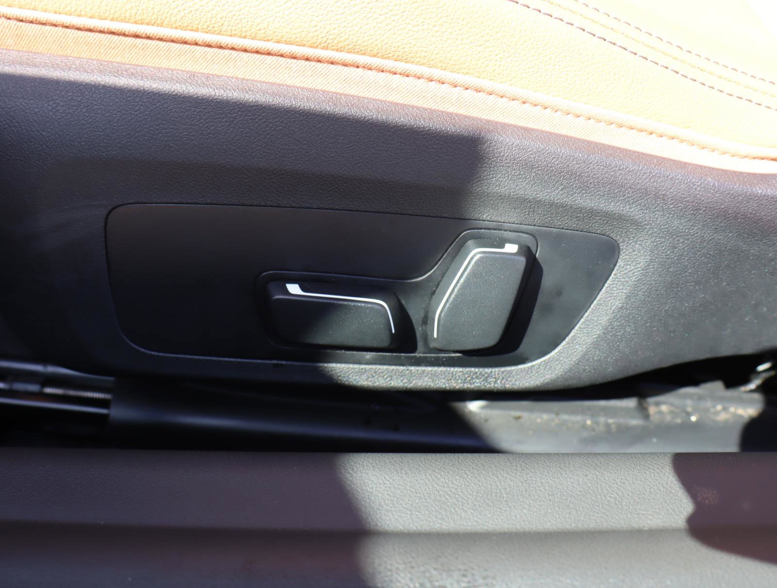 Used 2025 BMW M240i Coupe image 19