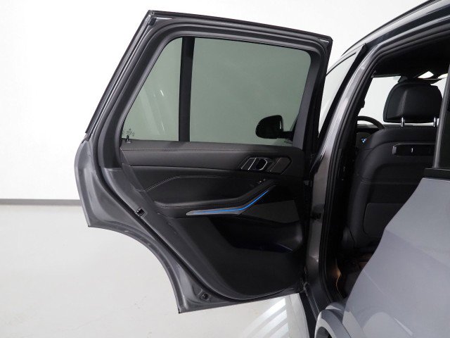 Used 2026 BMW X5 sDrive40i image 70