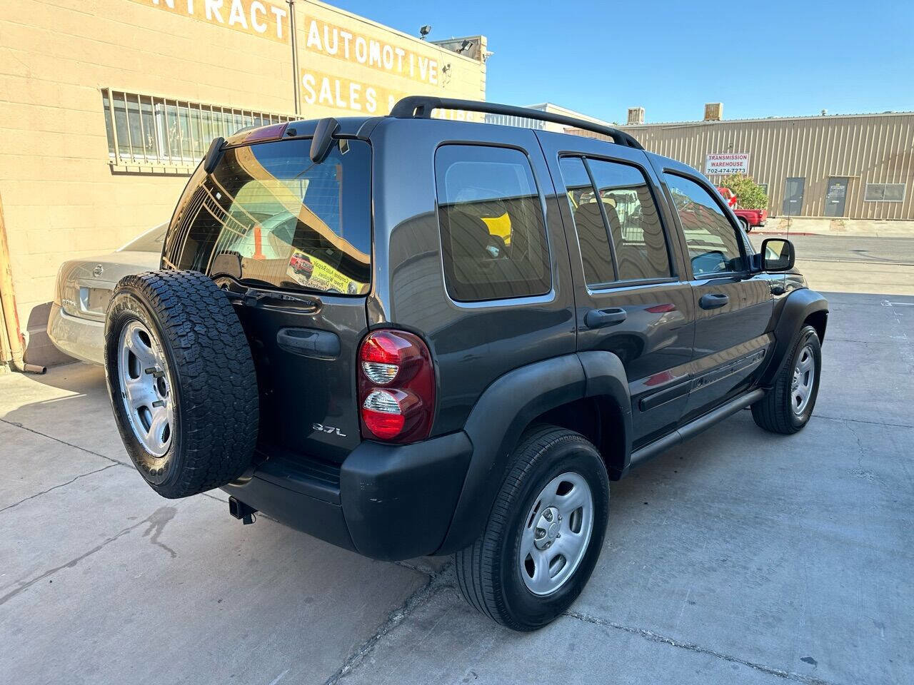 Used 2006 Jeep Liberty Sport w/ Skid Plate Group image 3