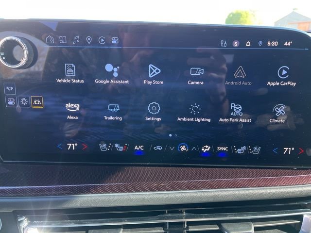 Used 2024 Chevrolet Traverse RS image 8