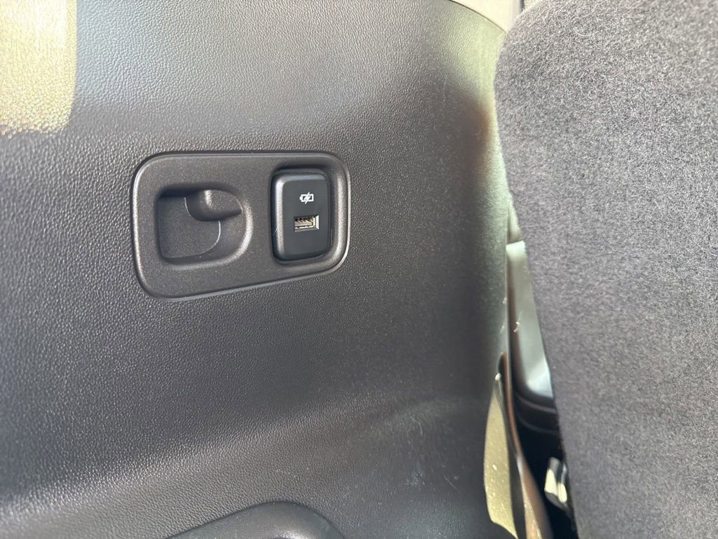 Used 2020 GMC Acadia AT4 w/ GMC Pro Grade Package AWD/4WD image 37