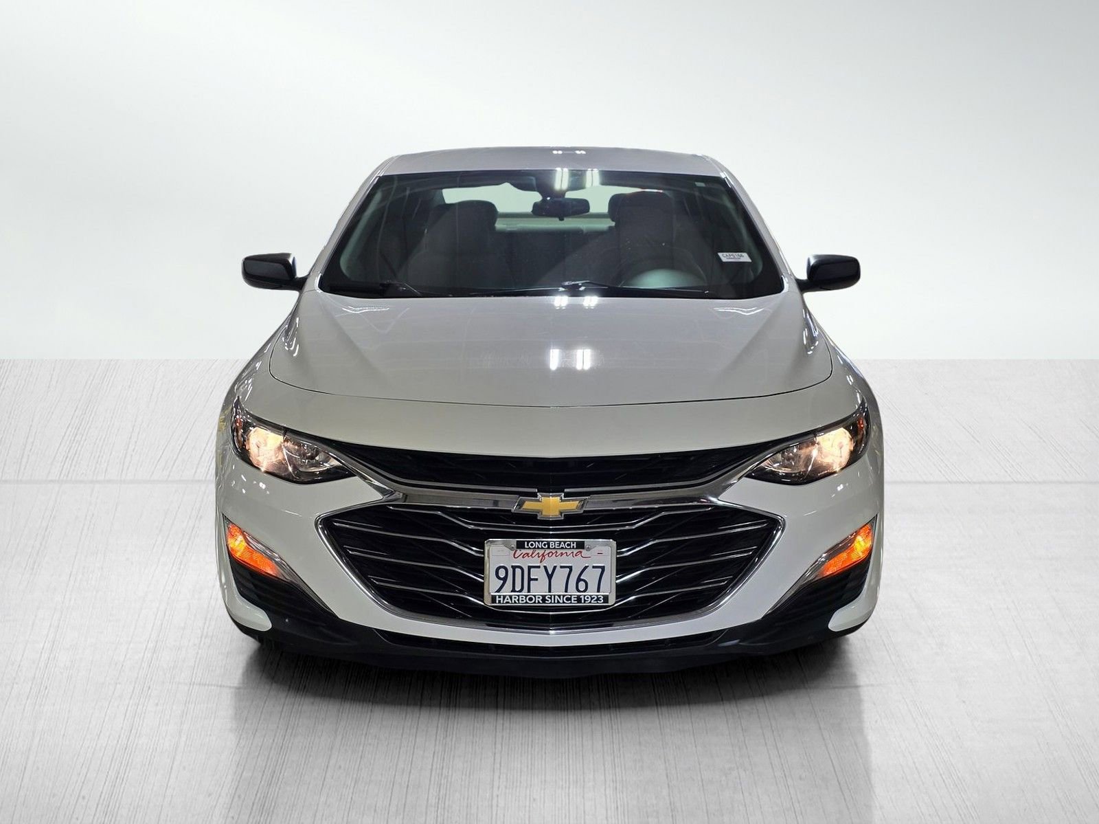 Used 2022 Chevrolet Malibu LS FWD image 2