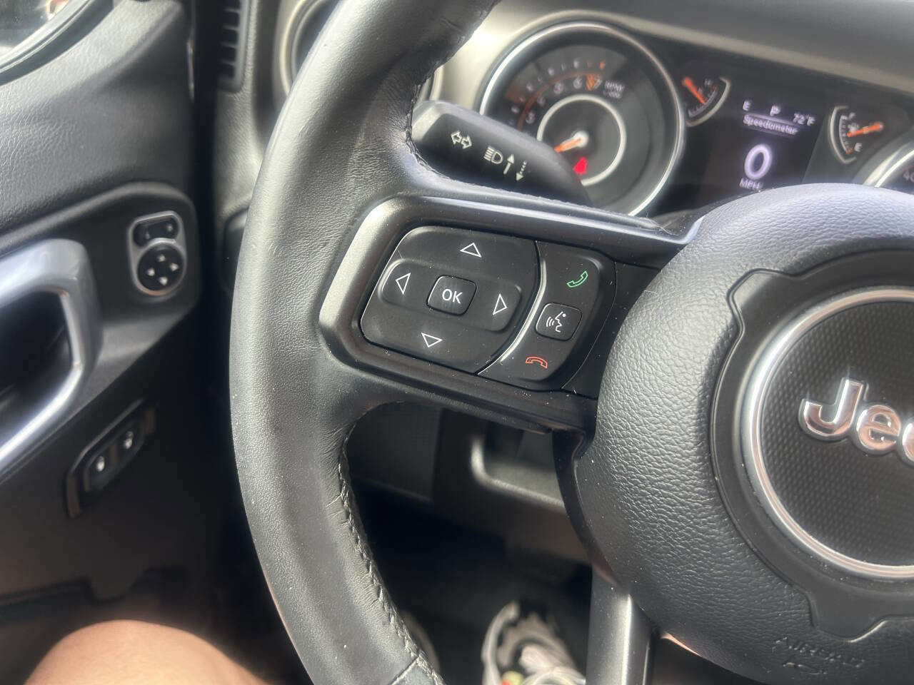 Used 2019 Jeep Wrangler Sport image 22