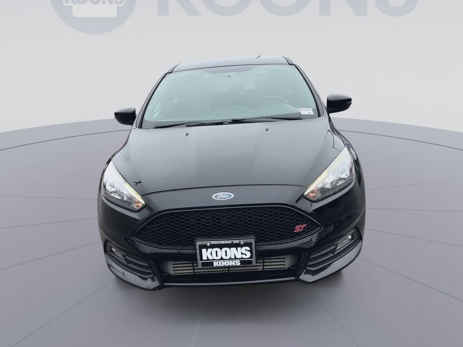 Used 2018 Ford Focus ST FWD image 4