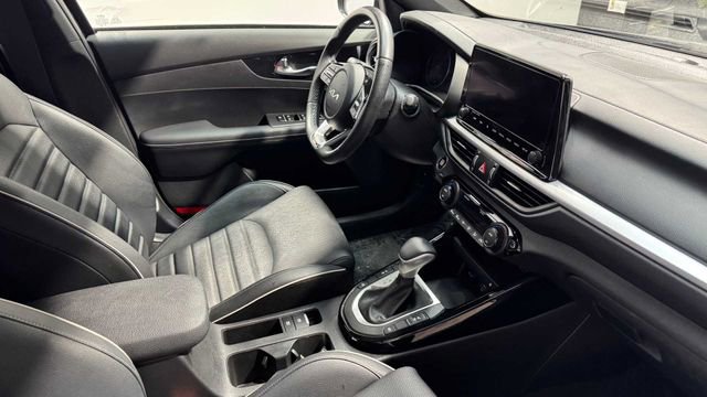 Used 2024 Kia Forte LXS FWD image 13