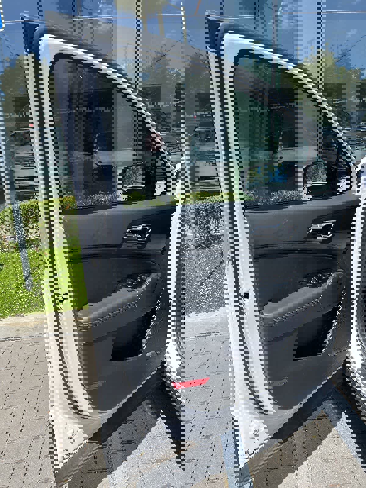 Used 2025 Kia Sportage X-Line w/ Premium Package image 10