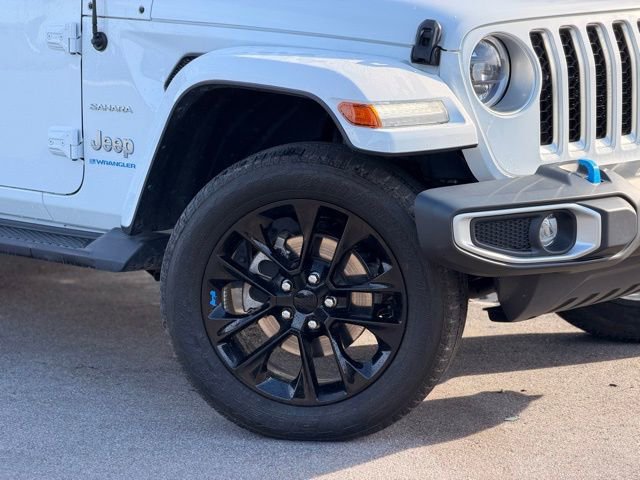 Used 2023 Jeep Wrangler Unlimited Sahara w/ Cold Weather Group AWD/4WD image 2