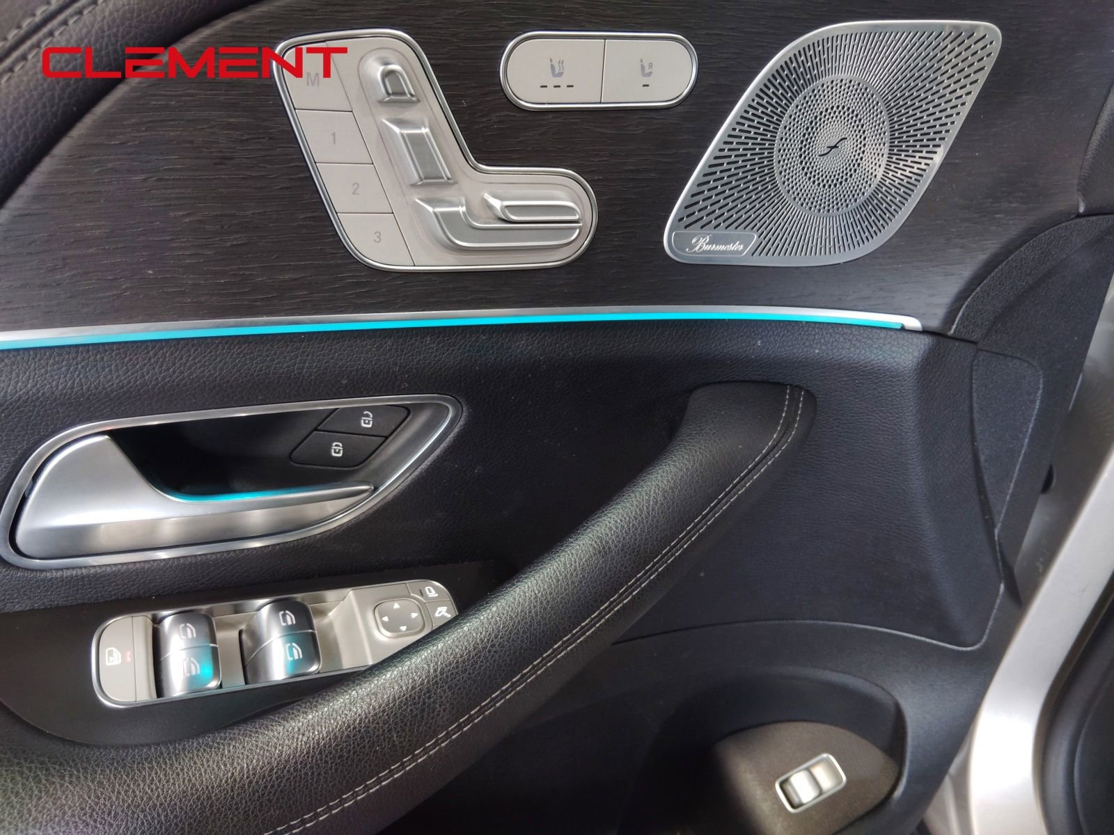 Used 2020 Mercedes-Benz GLE 350 4MATIC w/ MBUX Technology Package image 32