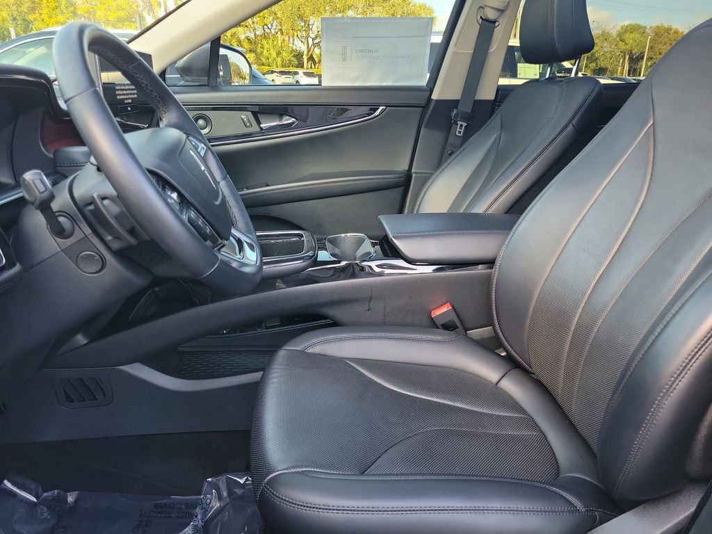 Certified 2023 Lincoln Nautilus Reserve w/ Equipment Group 201A image 22