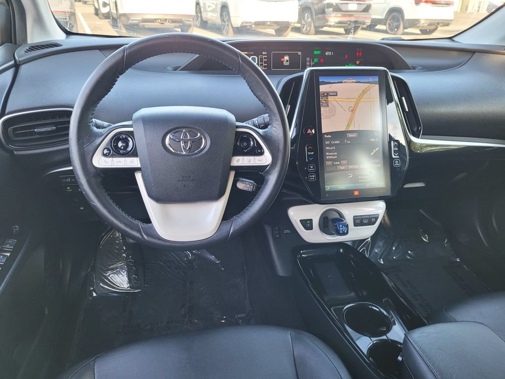 Used 2017 Toyota Prius Prime Advanced w/ Carpet Mat Package FWD image 19