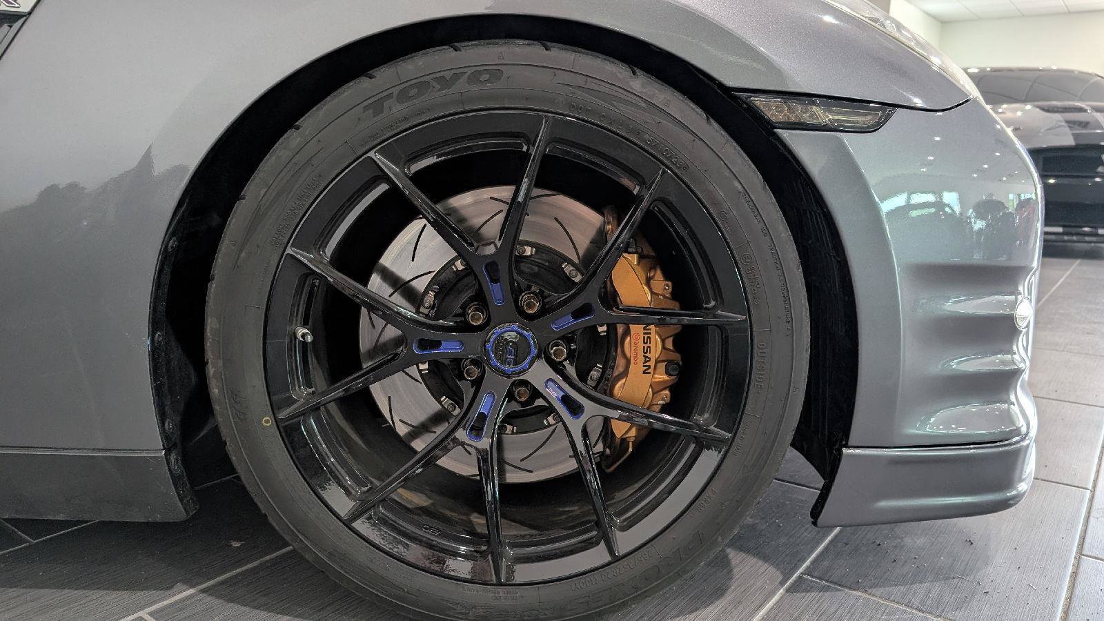 Used 2013 Nissan GT-R Black Edition AWD/4WD image 5