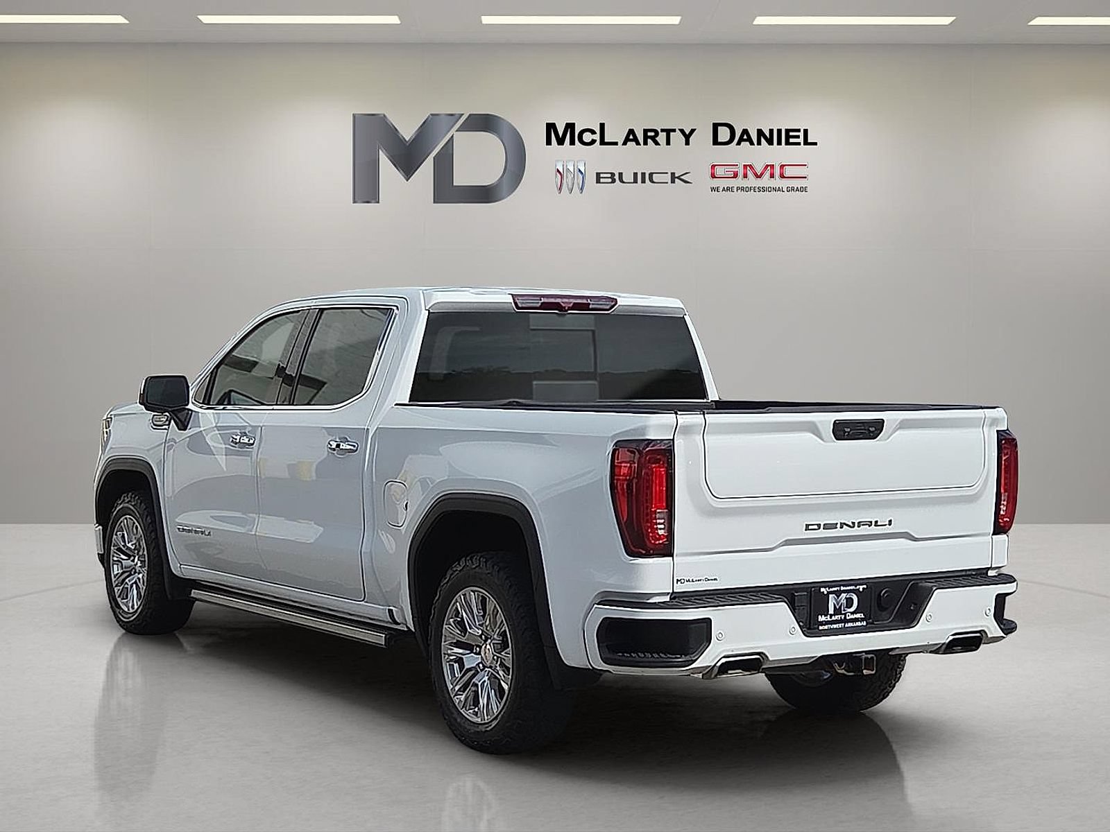 Certified 2023 GMC Sierra 1500 Denali AWD/4WD image 13