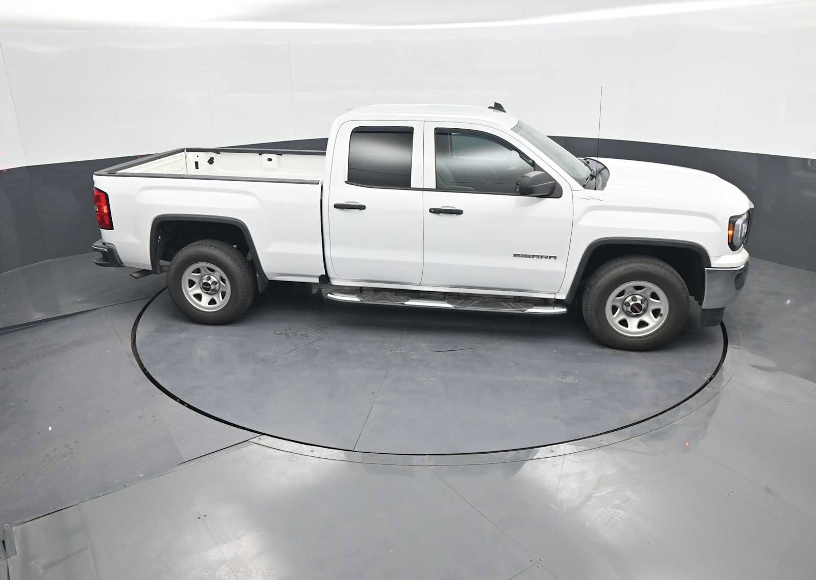 Used 2017 GMC Sierra 1500 4x4 Double Cab image 36