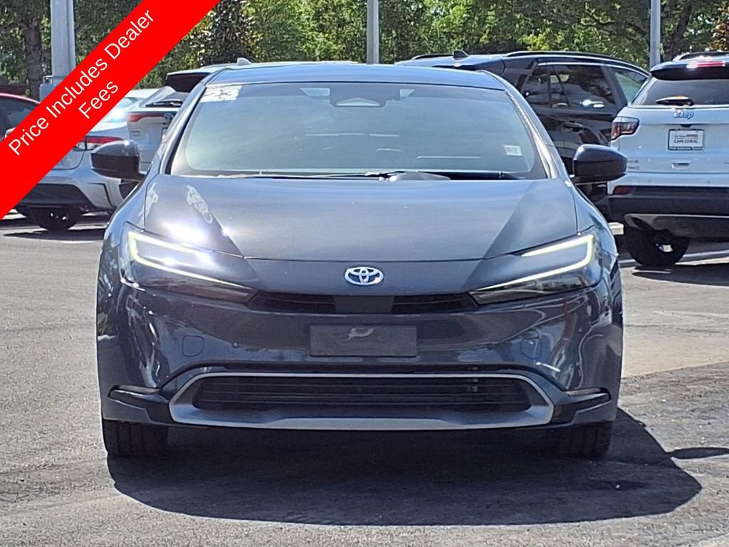 Used 2023 Toyota Prius XLE FWD image 2