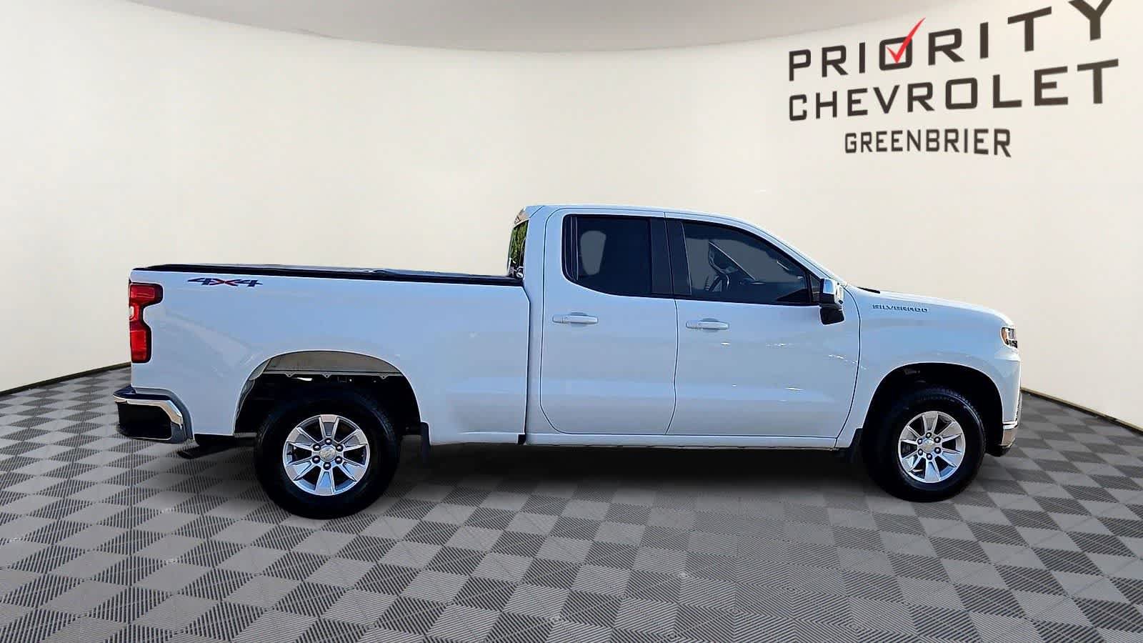 Certified 2019 Chevrolet Silverado 1500 LT w/ Convenience Package AWD/4WD image 9